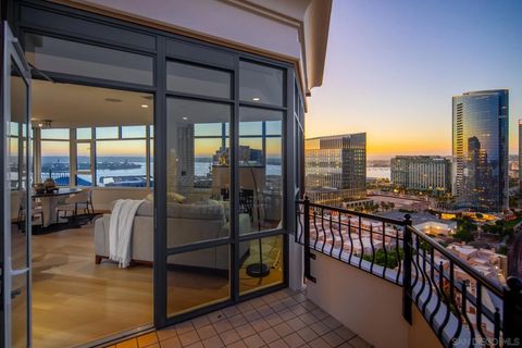 Tiny photo for 700 W Harbor #2101, San Diego, CA 92101 (MLS # 250038131)