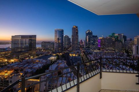 Tiny photo for 700 W Harbor #2101, San Diego, CA 92101 (MLS # 250038131)