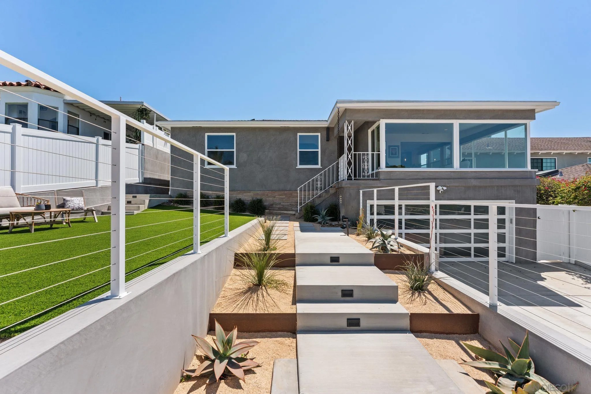 4483 Saratoga