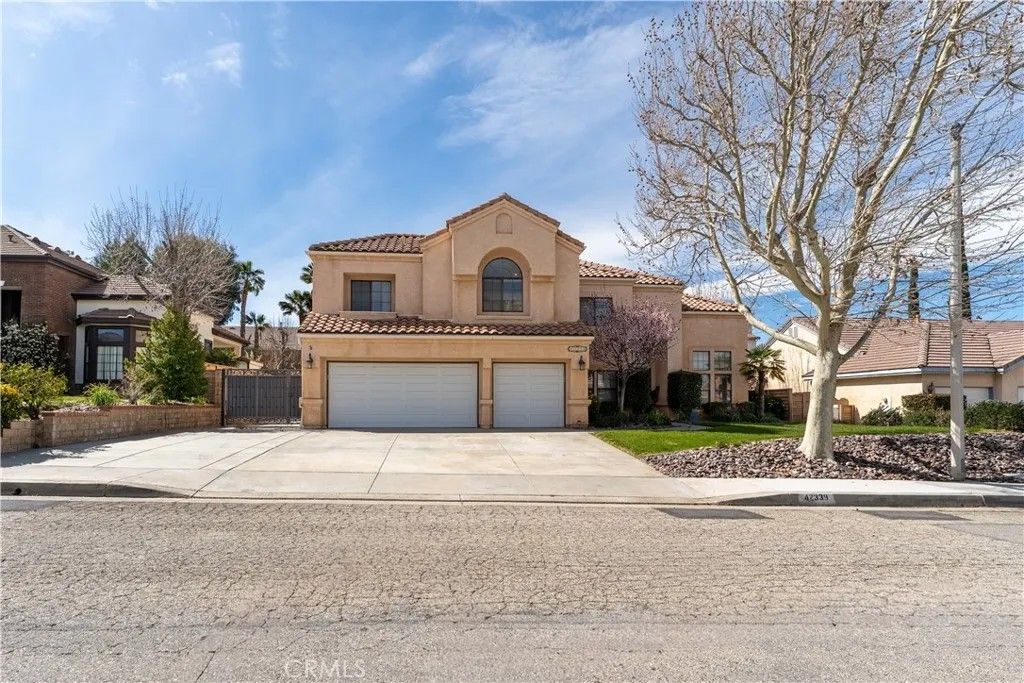 Photo of 42339 Round Hill, Lancaster, CA 93536 (MLS # SB26050543)