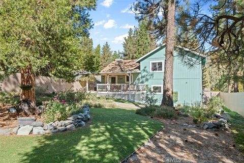 Photo of 1585 Linnet Rd, Wrightwood, CA 92397 (MLS # HD25238089)