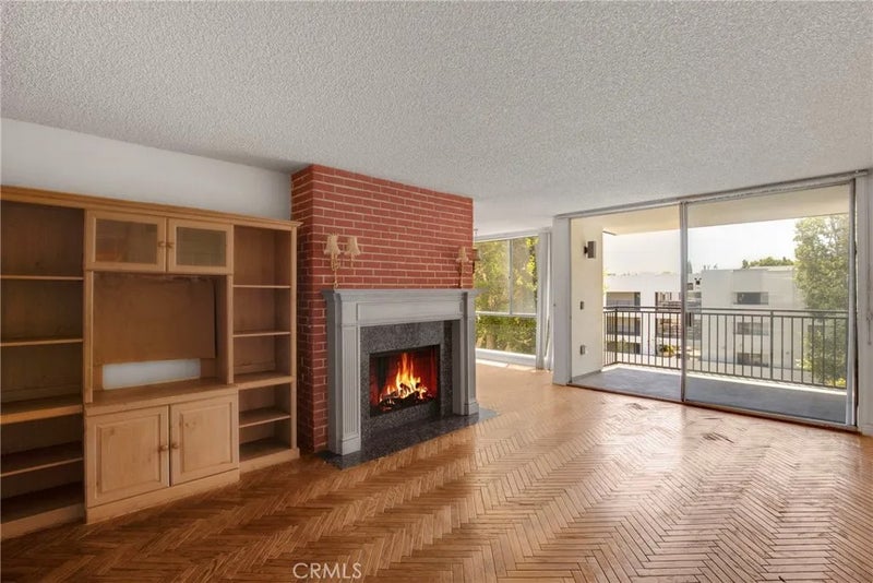 1340 S Beverly Glen Boulevard 211