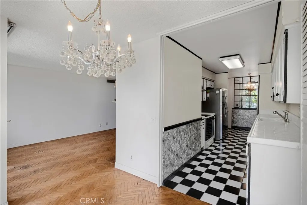 1340 S Beverly Glen Boulevard 211