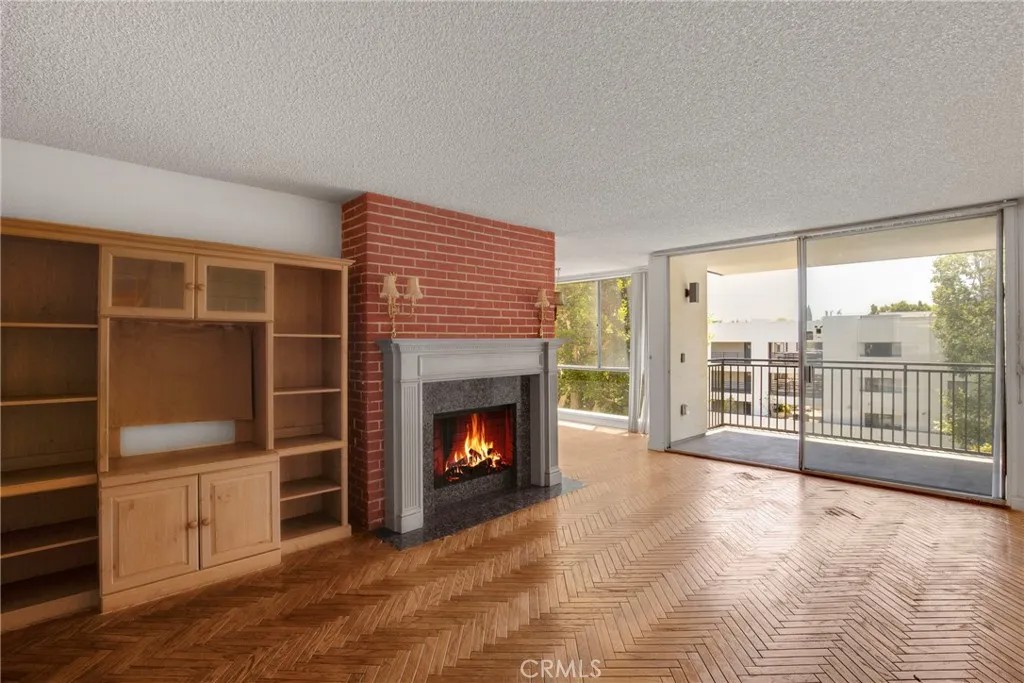 1340 S Beverly Glen Boulevard 211