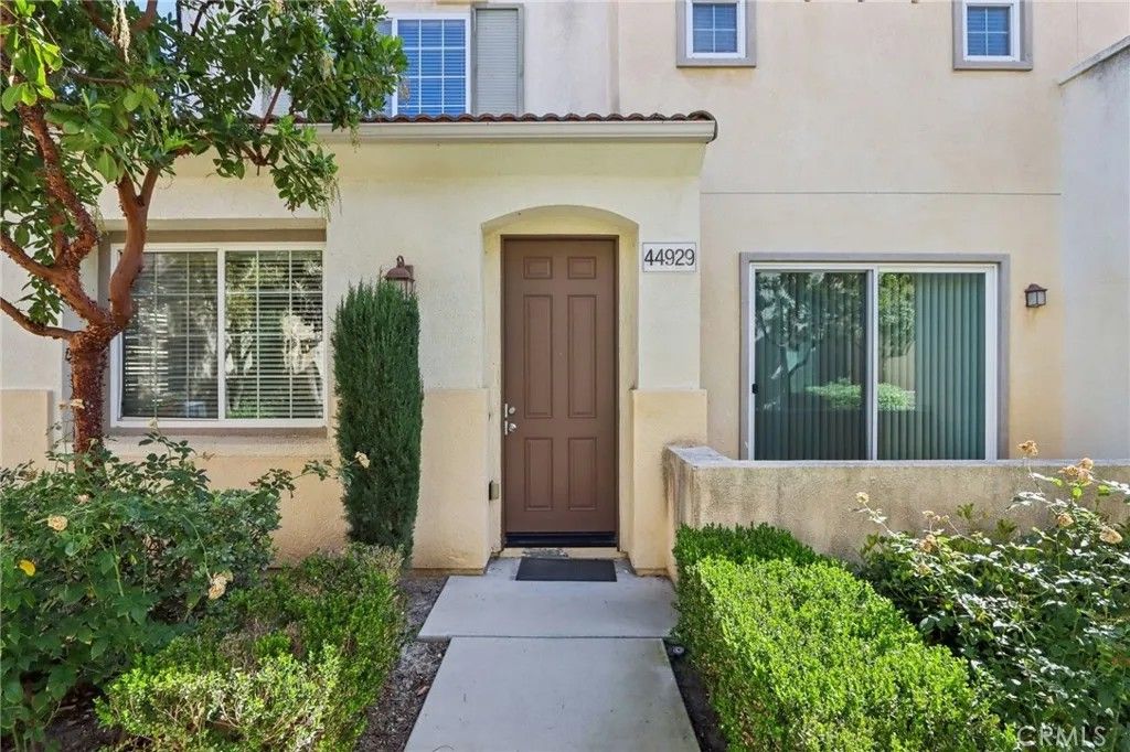Photo of 44929 Bellflower Lane, Temecula, CA 92592 (MLS # SW26058194)
