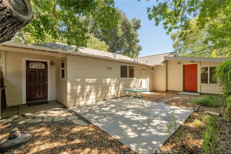 2050 Laburnum