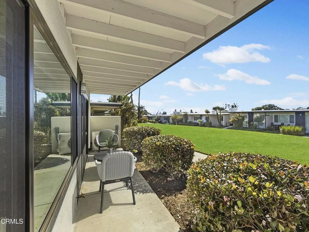 Photo of 61 Redwood Avenue, Ventura, CA 93003 (MLS # V1-35443)