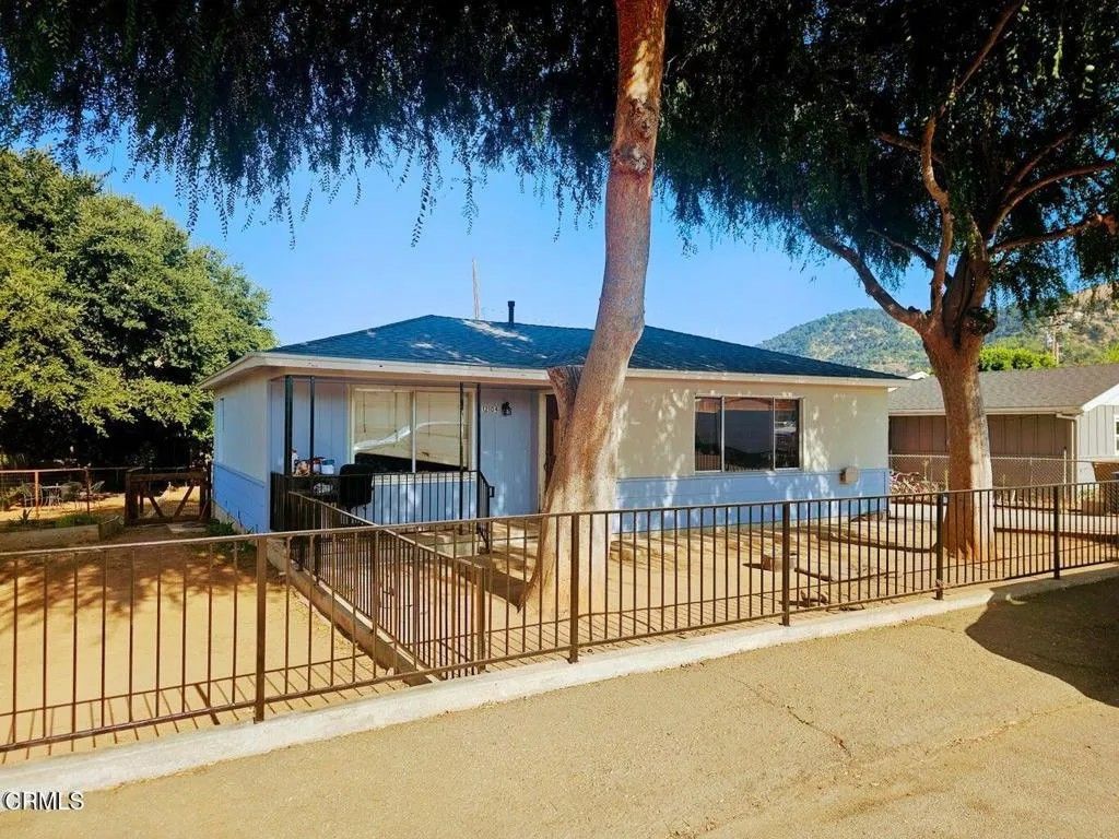 Photo of 12104 Topa Lane, Santa Paula, CA 93060 (MLS # V1-33826)