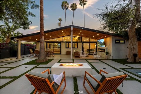Property photo of 22263 Flanco, Woodland Hills, CA 91364