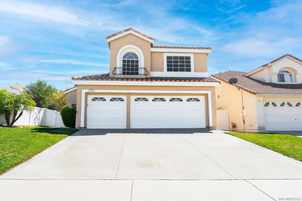 Photo of 40976 Cardinal Flower Dr, Murrieta, CA 92562 (MLS # 260007164)