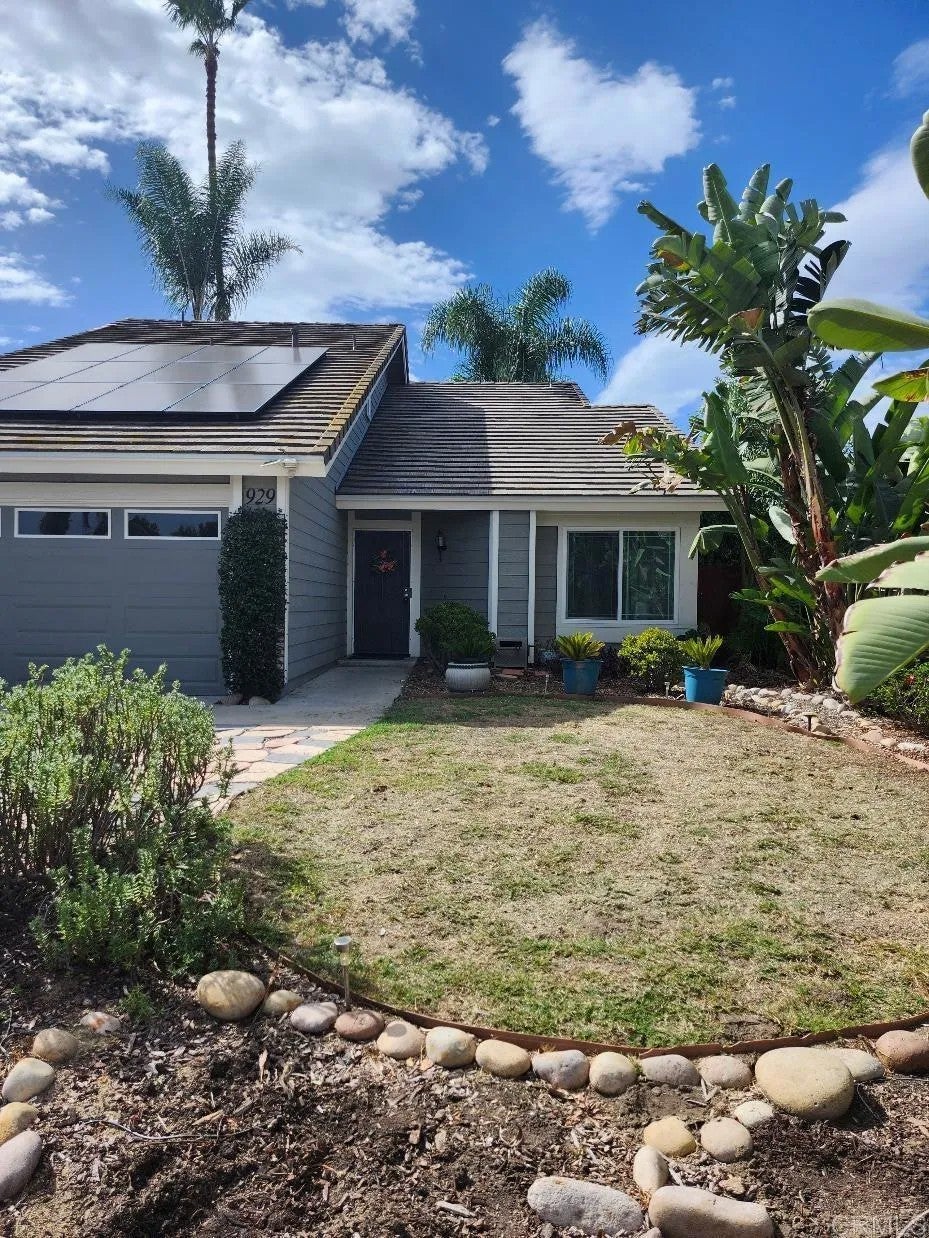 Photo of 929 Goleta St, Oceanside, CA 92057 (MLS # NDP2609653)