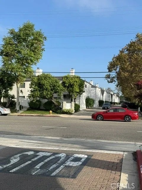 16857 San Fernando Mission 37