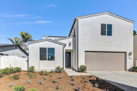 Tiny photo for 7636 Acama Street, San Diego, CA 92126 (MLS # NDP2510473)