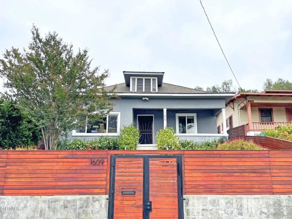 Photo of 1609 Isabel Street, Los Angeles, CA 90065 (MLS # P1-26960)