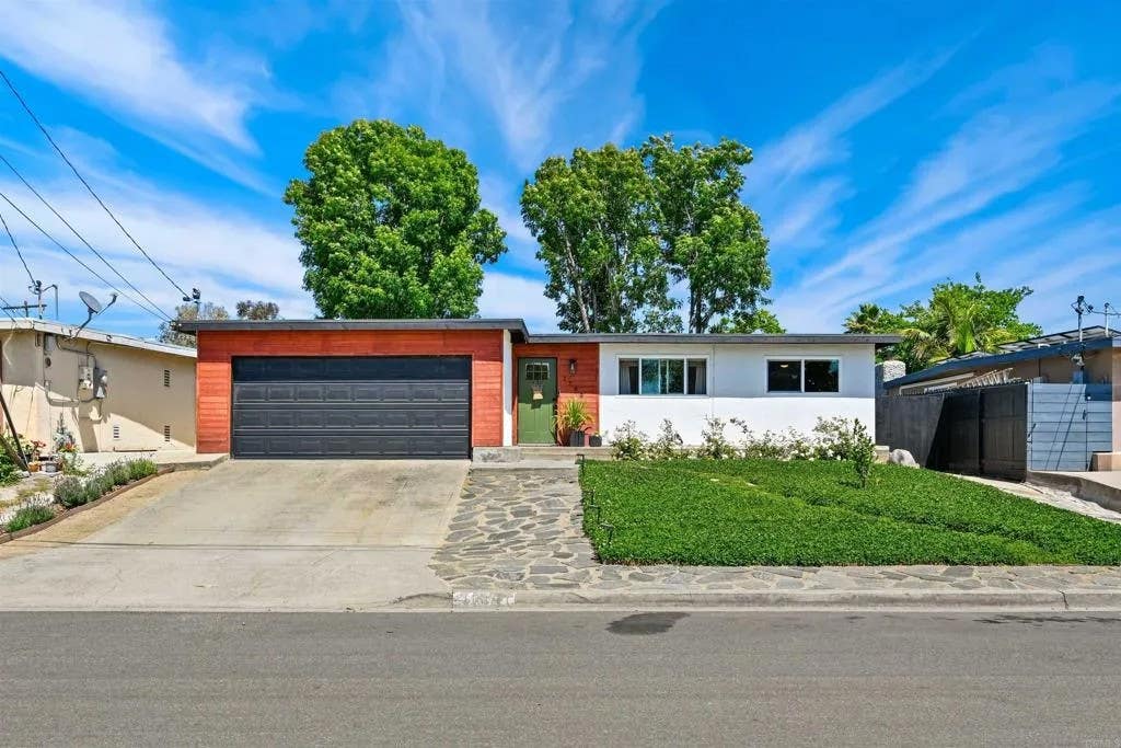 Photo of 1789 Knapp Drive, Vista, CA 92084 (MLS # NDP2604590)