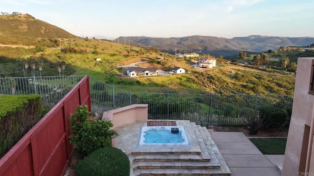 Photo of 715 Leeward Ave, San Marcos, CA 92078 (MLS # NDP2601125)