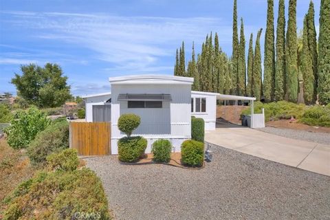 22780 Skylink Canyon Lake CA 92587