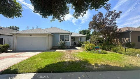 Photo of 8951 Rhea Avenue, Northridge, CA 91324 (MLS # SR26175838)