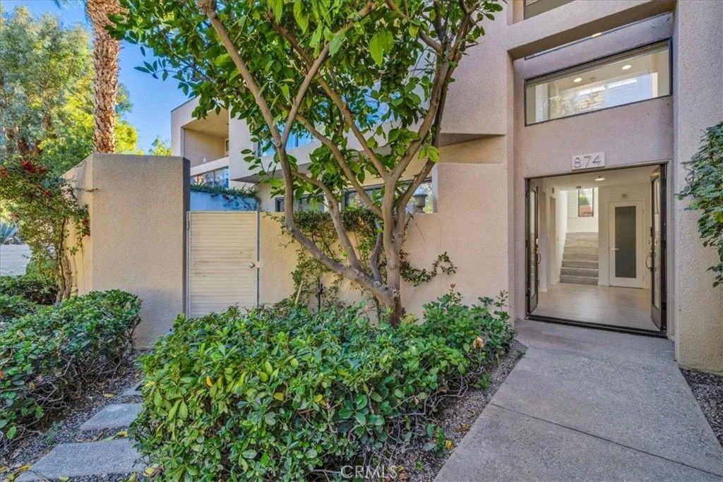 Photo of 874 N Village Square, Palm Springs, CA 92262 (MLS # IG26003100)