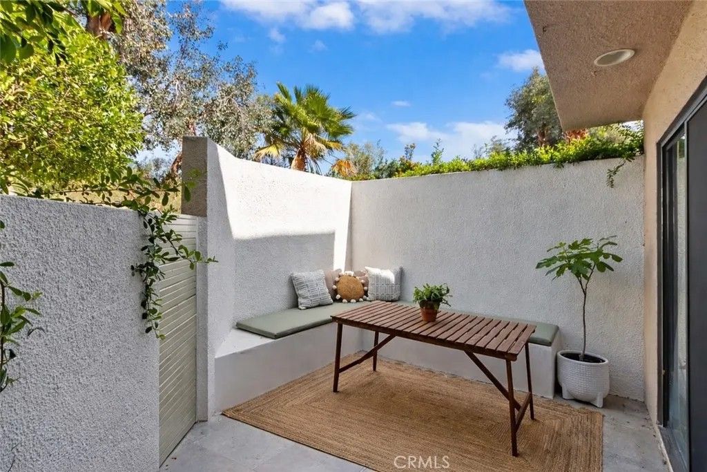 Photo of 874 N Village Square, Palm Springs, CA 92262 (MLS # IG26003100)