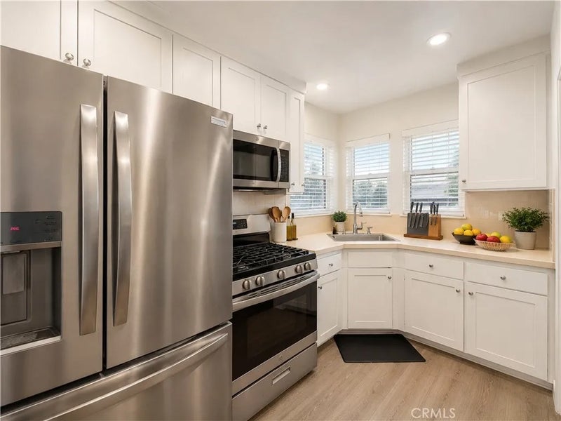 338 E 99th