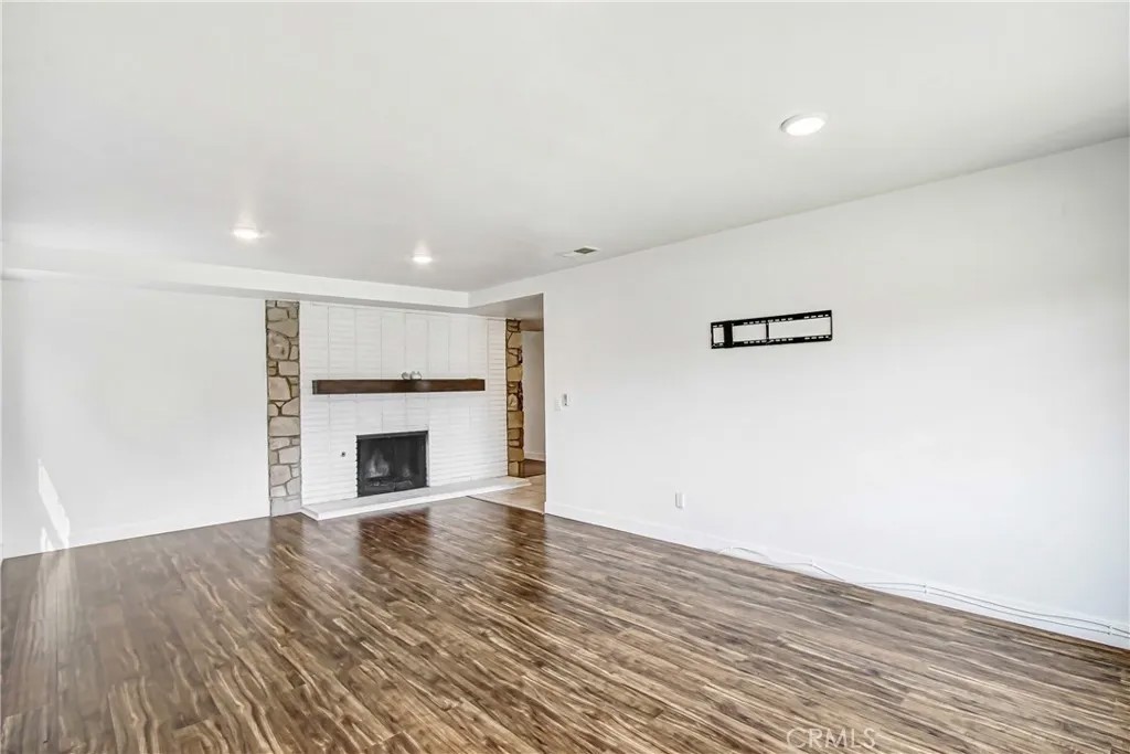 458 Termino Ave