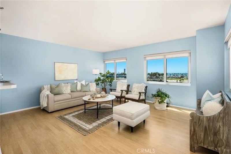 525 E Seaside 403