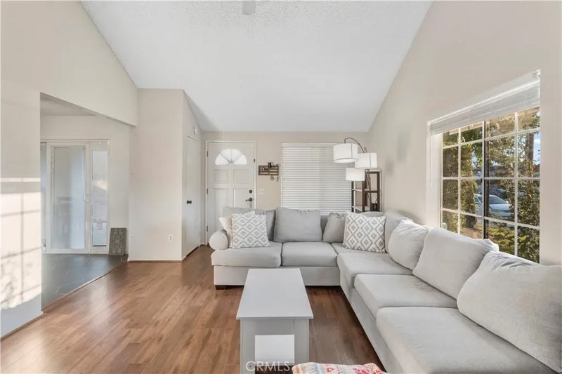 1174 N Sunflower