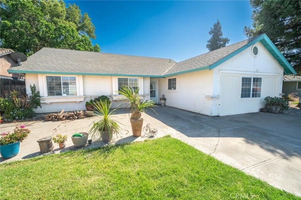 Photo of 19893 Lucas Ct, Hilmar, CA 95324 (MLS # MC26008450)