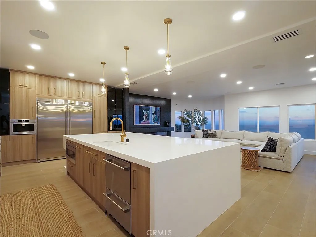 32551 Seacliff Drive