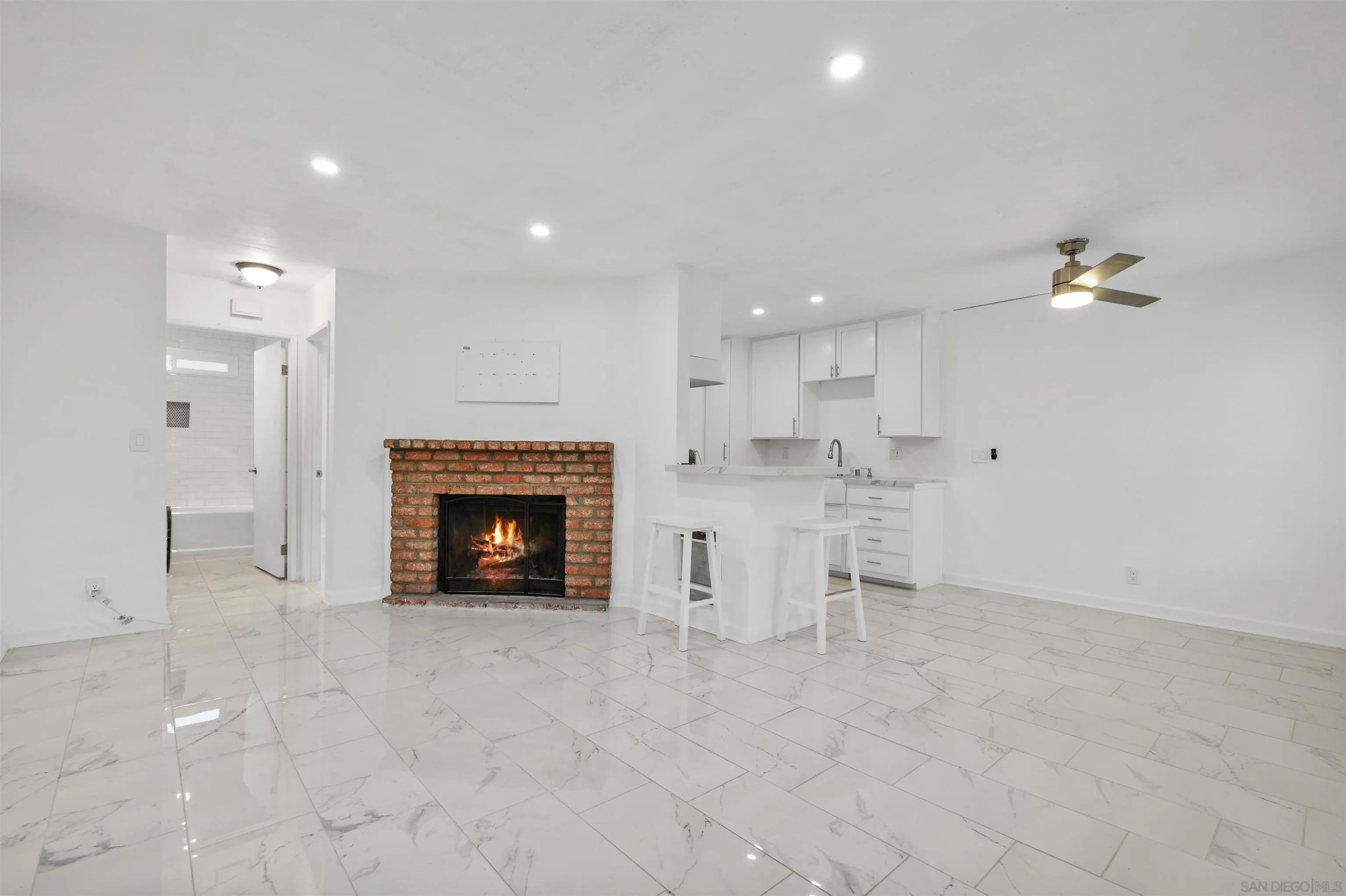 4185 Louisiana 3