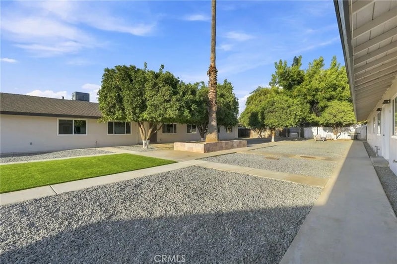 1506 N Cobb