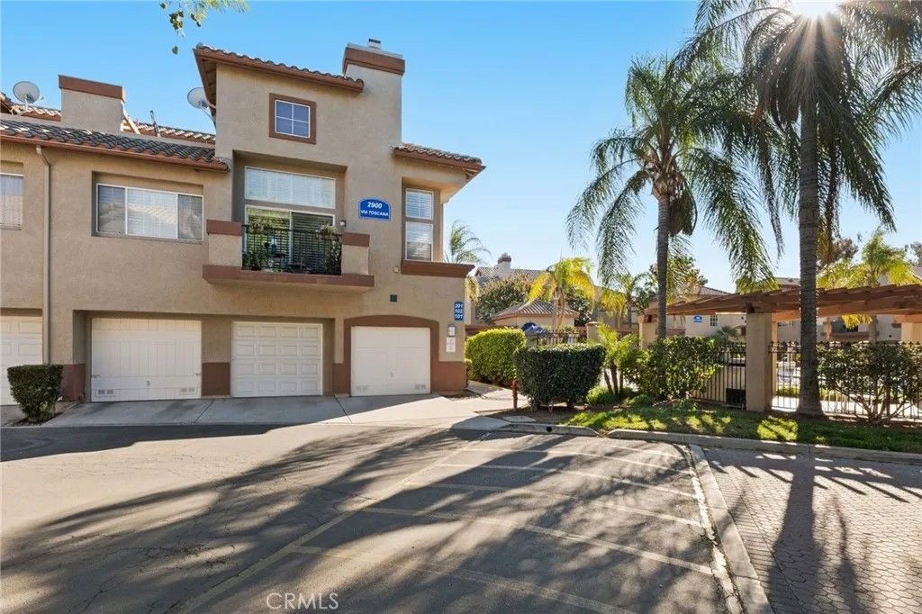 Photo of 2900 Via Toscana #101, Corona, CA 92879 (MLS # IV26009367)