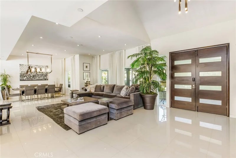 207 SADDLEBOW Road