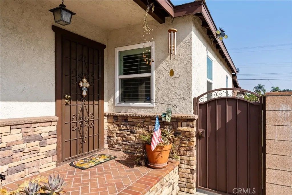 Photo of 14718 Ibex Ave, Norwalk, CA 90650 (MLS # SR25253339)