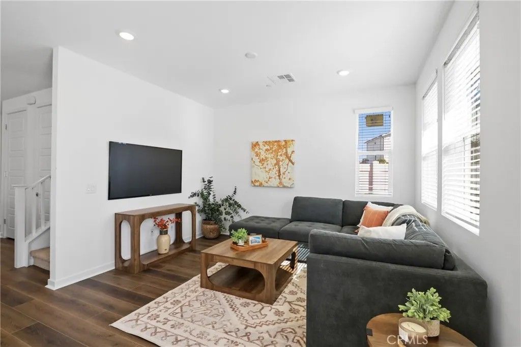 Photo of 1416 Plaza Del Amo, Torrance, CA 90501 (MLS # PV26059112)