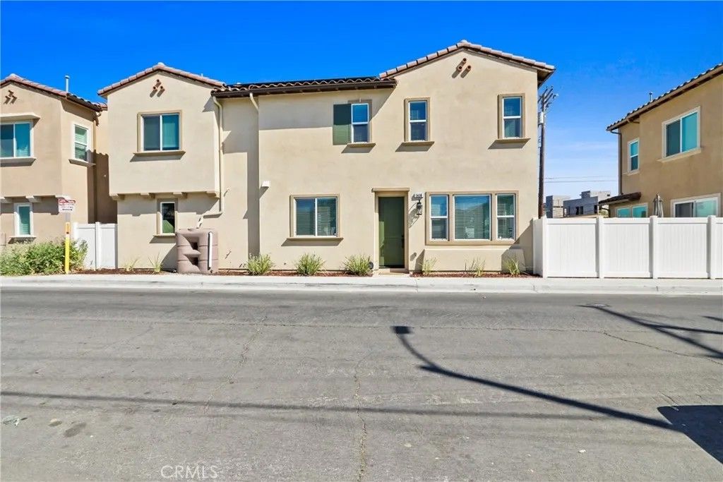 Photo of 1416 Plaza Del Amo, Torrance, CA 90501 (MLS # PV26059112)