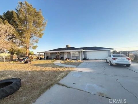 Photo of 16915 Bellaire AVE, Edwards, CA 93523 (MLS # SR26102180)