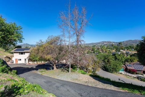 Photo of 2019 Avenida Penasco, El Cajon, CA 92019 (MLS # 260003067)