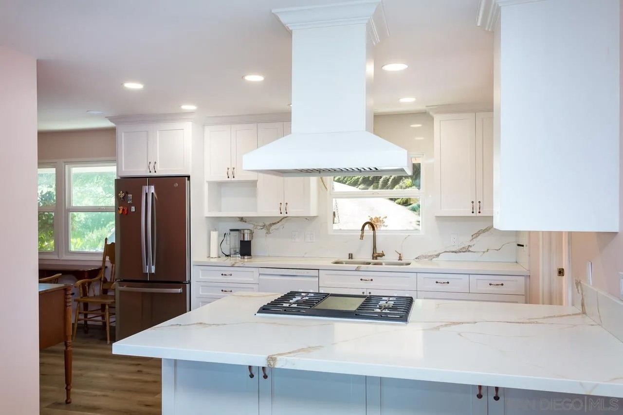 2019 Avenida Penasco