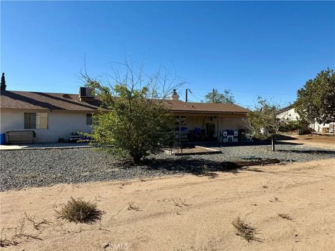 Tiny photo for 14868 Orange St, Hesperia, CA 92345 (MLS # HD25240288)