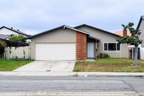 8748 Aquarius Dr San Diego CA 92126