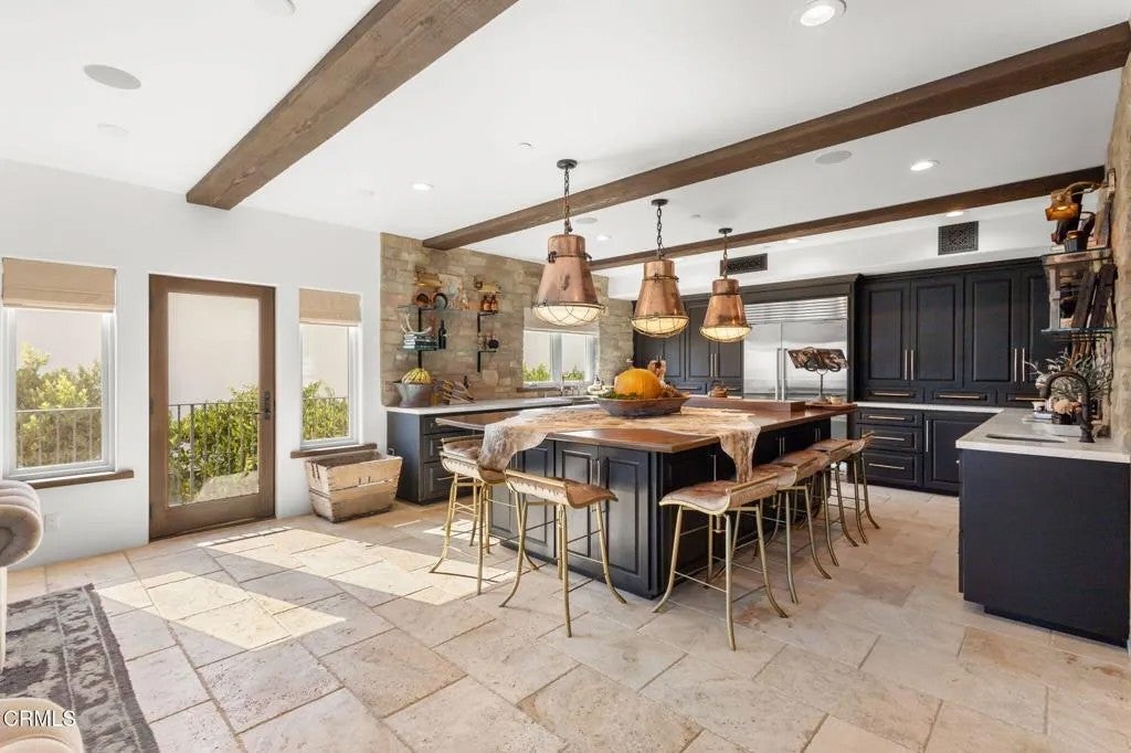 1177 NORWICH Lane