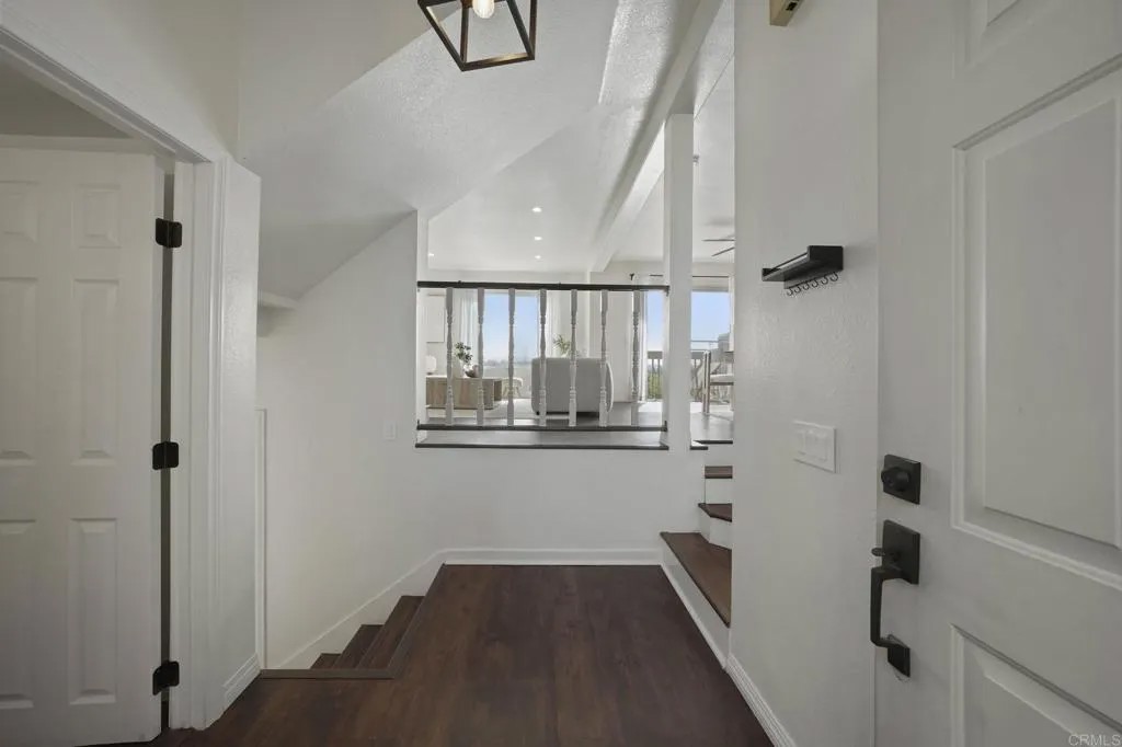 575 Otay Lakes Rd 44