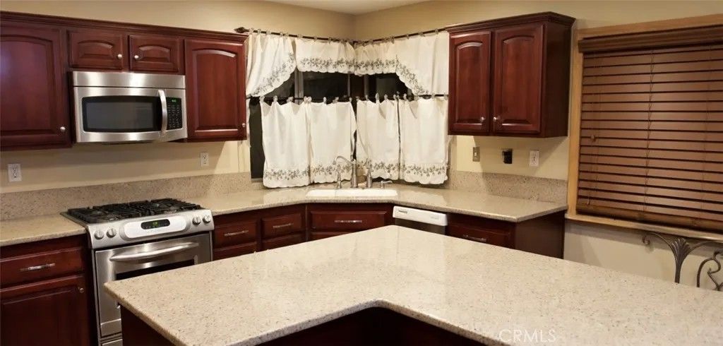 Photo of 12755 Cardinal Court, Victorville, CA 92392 (MLS # CV26074063)