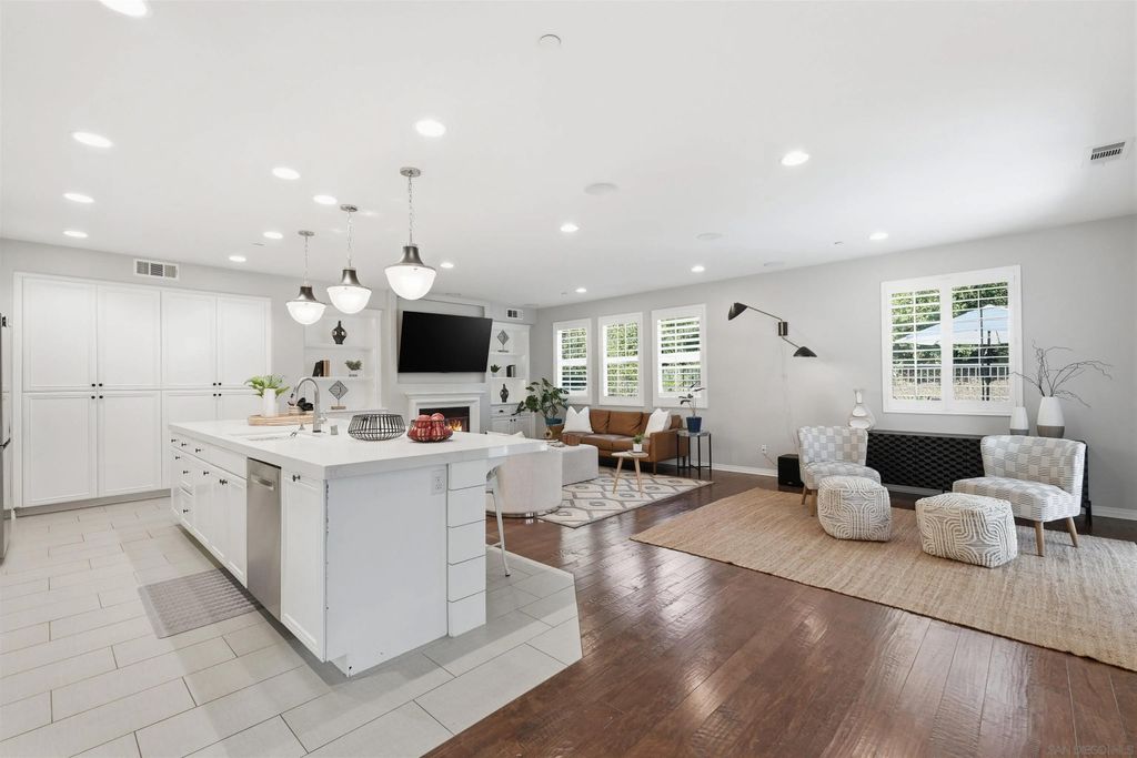 Photo of 6637 Brookite Ct, Carlsbad, CA 92009 (MLS # 260009165)