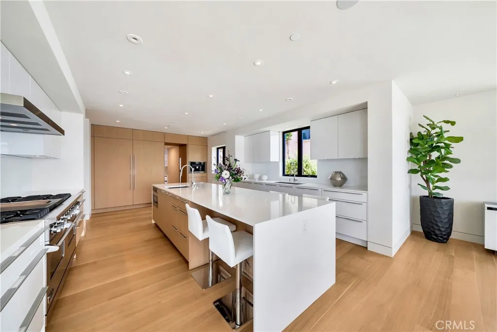 18 Lagunita Drive