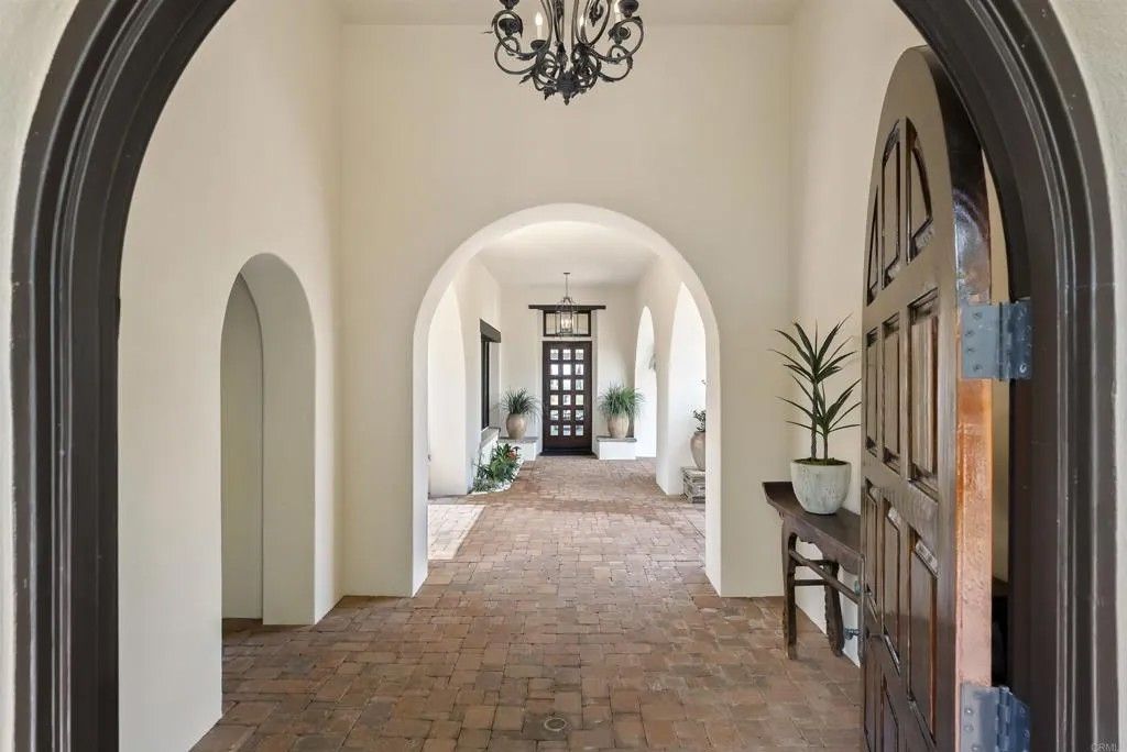 Photo of 8062 Entrada De Luz E, San Diego, CA 92127 (MLS # NDP2604347)