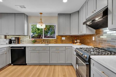 Tiny photo for 80 El Rancho Vis, Chula Vista, CA 91910 (MLS # PTP2602730)