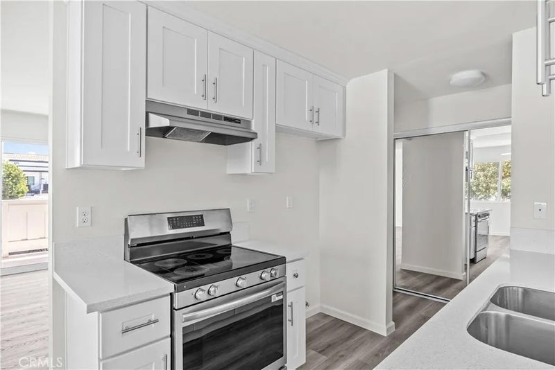 2332 E 17th 101